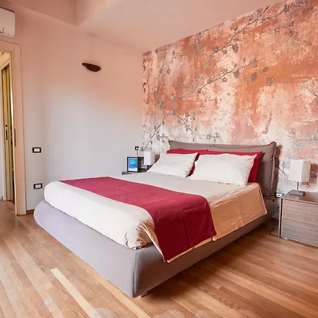 Bright And Peaceful In Historic Palazzo *