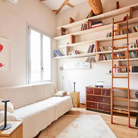 Bright And Peaceful In Historic Palazzo Lejlighed