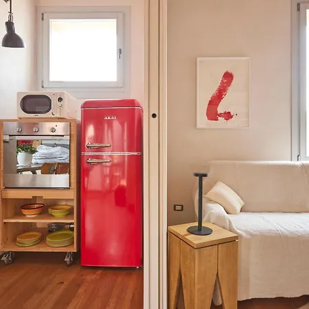 Bright And Peaceful In Historic Palazzo Apartment Bologna