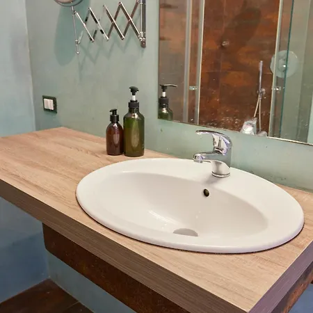 Apartment Bright And Peaceful In Historic Palazzo *