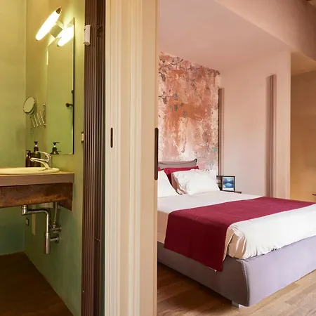 Bright And Peaceful In Historic Palazzo *