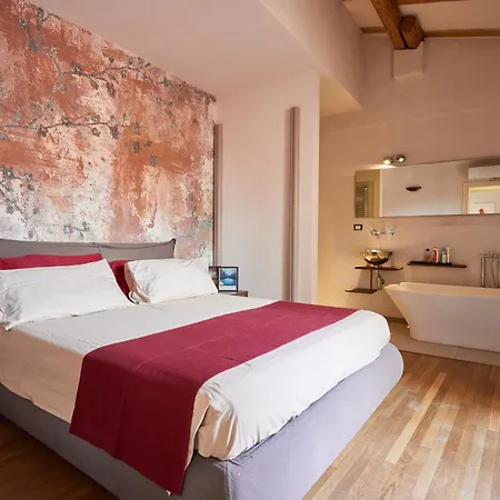 Bright And Peaceful In Historic Palazzo Lejlighed