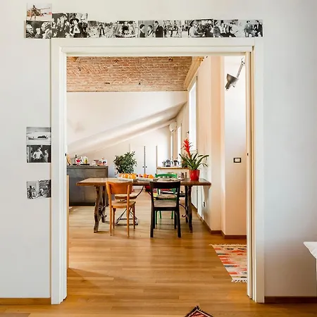 Bright And Peaceful In Historic Palazzo