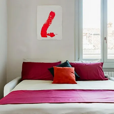 Bright And Peaceful In Historic Palazzo *