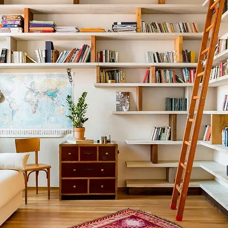 Apartment Bright And Peaceful In Historic Palazzo Bologna