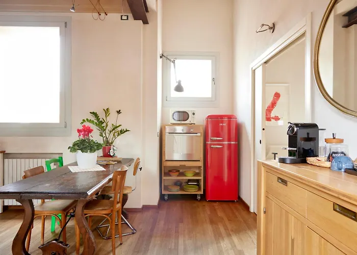 شقة Bright And Peaceful In Historic Palazzo بولونيا