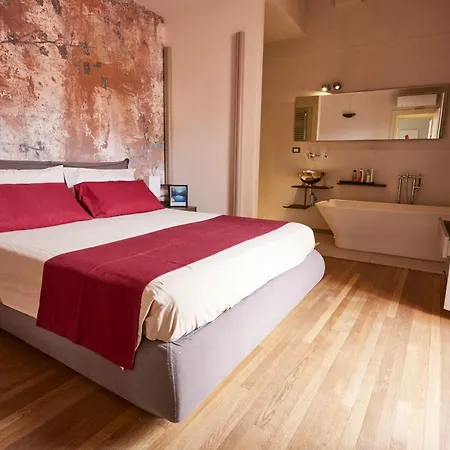 Bright And Peaceful In Historic Palazzo Daire *