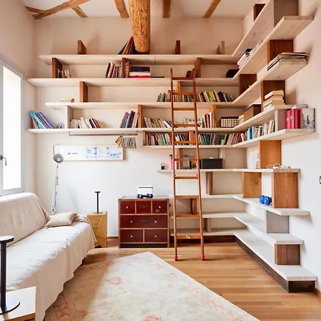 Bright And Peaceful In Historic Palazzo * Bolonia