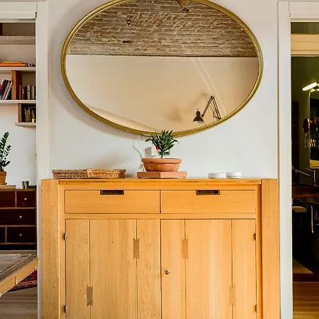 Bright And Peaceful In Historic Palazzo