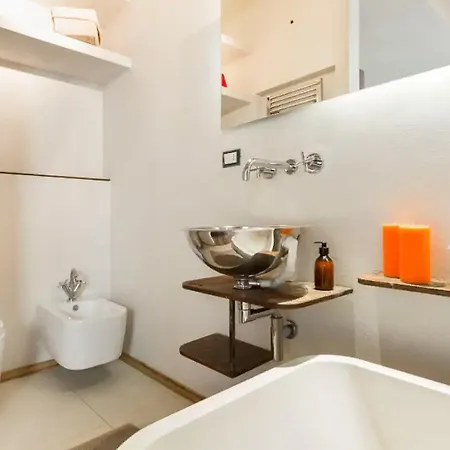 Bright And Peaceful In Historic Palazzo * Bolonia