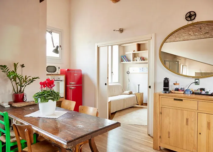 Апартаменты Bright And Peaceful In Historic Palazzo Болонья