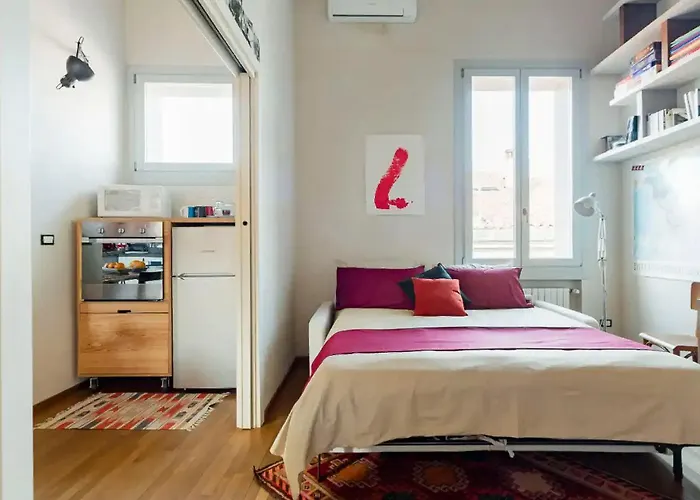 Bright And Peaceful In Historic Palazzo * Болонья